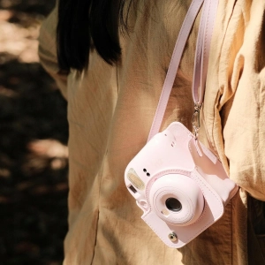 ETUI FUTERAŁ DO FUJIFILM INSTAX MINI 12 POKROWIEC NA APARAT RÓŻOWY PASEK