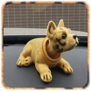 PIESEK Z KIWAJĄCĄ GŁOWĄ Kiwaczek do Samochodu Auta PRL Zamszowy LATA 80 90