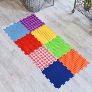 MATA SENSORYCZNA ŚCIEŻKA ORTOPEDYCZNA MASAŻ STÓP LOSOWE PUZZLE 24X24 CM