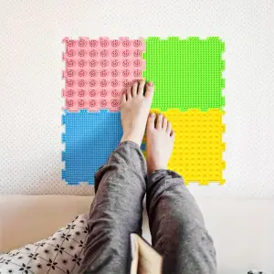 MATA SENSORYCZNA ŚCIEŻKA ORTOPEDYCZNA MASAŻ STÓP LOSOWE PUZZLE 24X24 CM