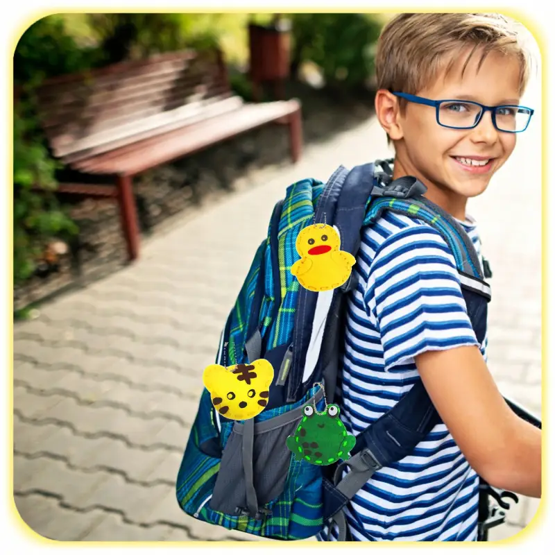 ZESTAW KREATYWNY DO SZYCIA TWORZENIA BRELOCZKÓW FILC ZWIERZACZKI 12SZT DIY