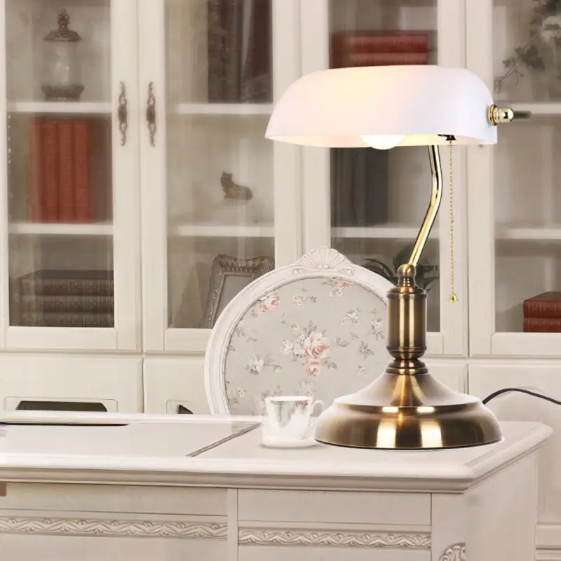 LAMPKA BIURKOWA VINTAGE BANKIERSKA NOCNA BIAŁY SZKLANY ABAŻUR RETRO E27