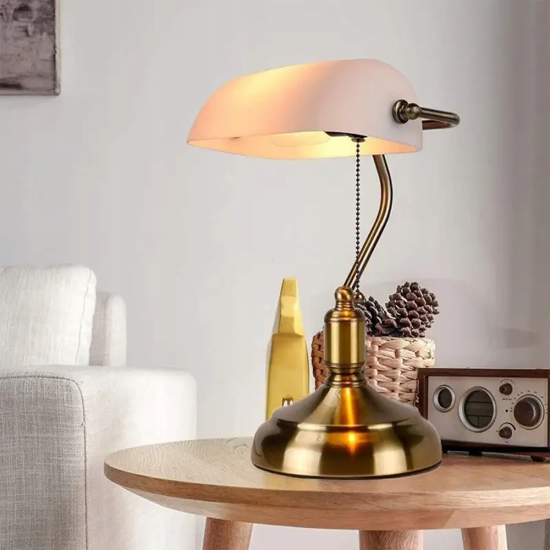 LAMPKA BIURKOWA VINTAGE BANKIERSKA NOCNA BIAŁY SZKLANY ABAŻUR RETRO E27