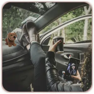 PIES Z KIWAJĄCĄ GŁOWĄ FIGURKA RETRO PSA JAMNIKA GADŻET PRL Z LAT 80 90 18CM