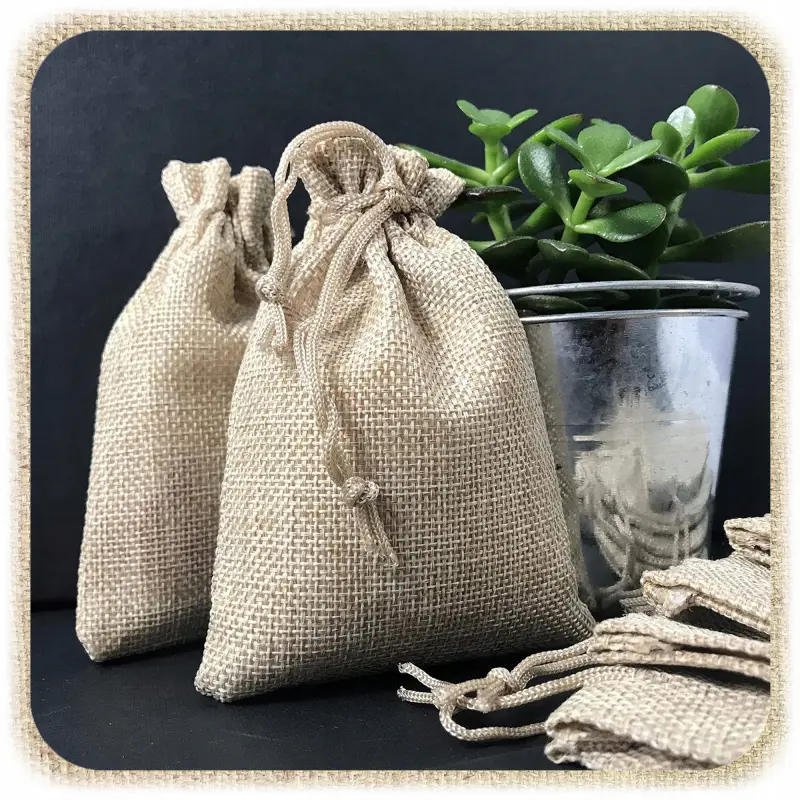 WORECZKI JUTOWE ZE SZNURKIEM 13x18cm Z JUTY LNIANE ZIOŁA PREZENTY ECO 10SZT