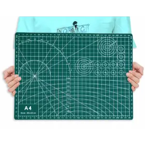 MATA DO CIĘCIA SAMOGOJĄCA A4 MODELARSKA TECHNICZNA DWUSTRONNA 22 x 30