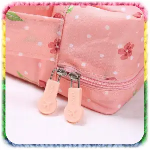 ZESTAW DO SZYDEŁKOWANIA WŁÓCZKA SZYDEŁKA 58 EL. ZNACZNIKI AKCESORIA Z ETUI