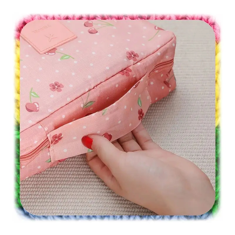 ZESTAW DO SZYDEŁKOWANIA WŁÓCZKA SZYDEŁKA 58 EL. ZNACZNIKI AKCESORIA Z ETUI