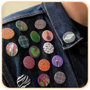 KOMPONENTY DO PRZYPINEK METALOWYCH Z AGRAFKĄ 58MM FOLIE 100 SZT BUTTON DIY