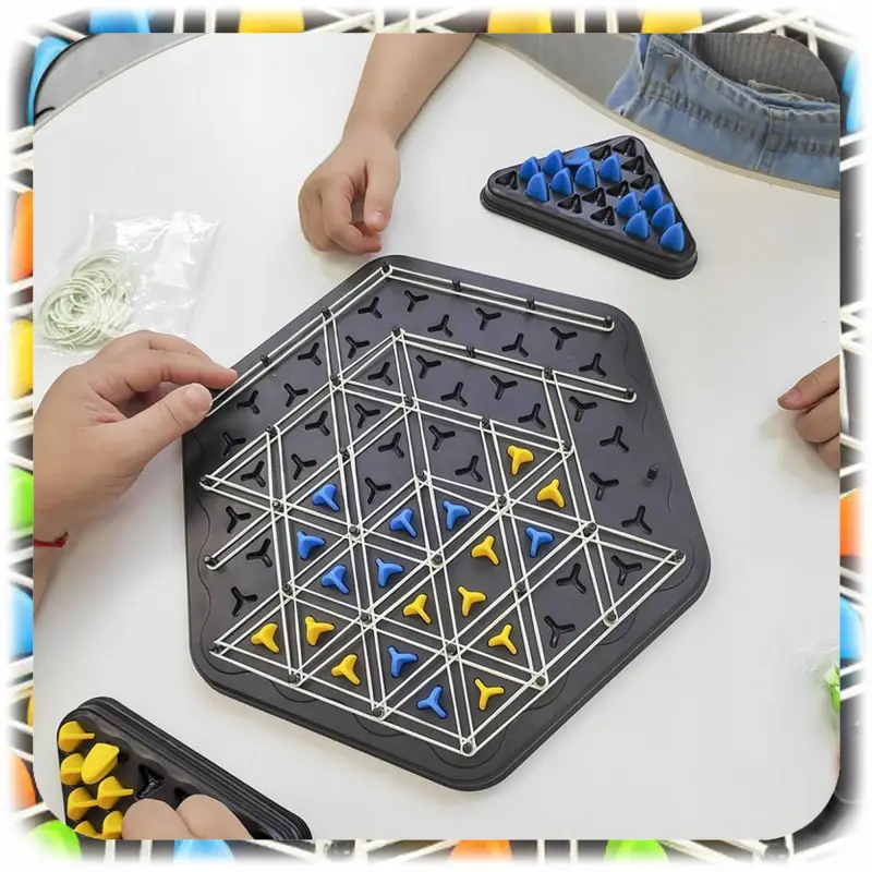 GRA LOGICZNA TRIGGLE GRA W TRÓJKĄTY STRATEGICZNA GUMKI RECEPTURKI 3D PIONKI
