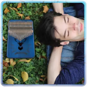 KALIMBA INSTRUMENT PIANINO DREWNIANA 17 KLAWISZY AFRYKAŃSKI WYSTROJONA 9 EL