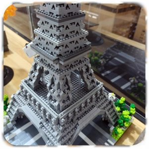 WIEŻA EIFFLA KLOCKI KONSTRUKCYJNE EIFFEL TOWER ZESTAW 2904 ELEMENTÓW XL