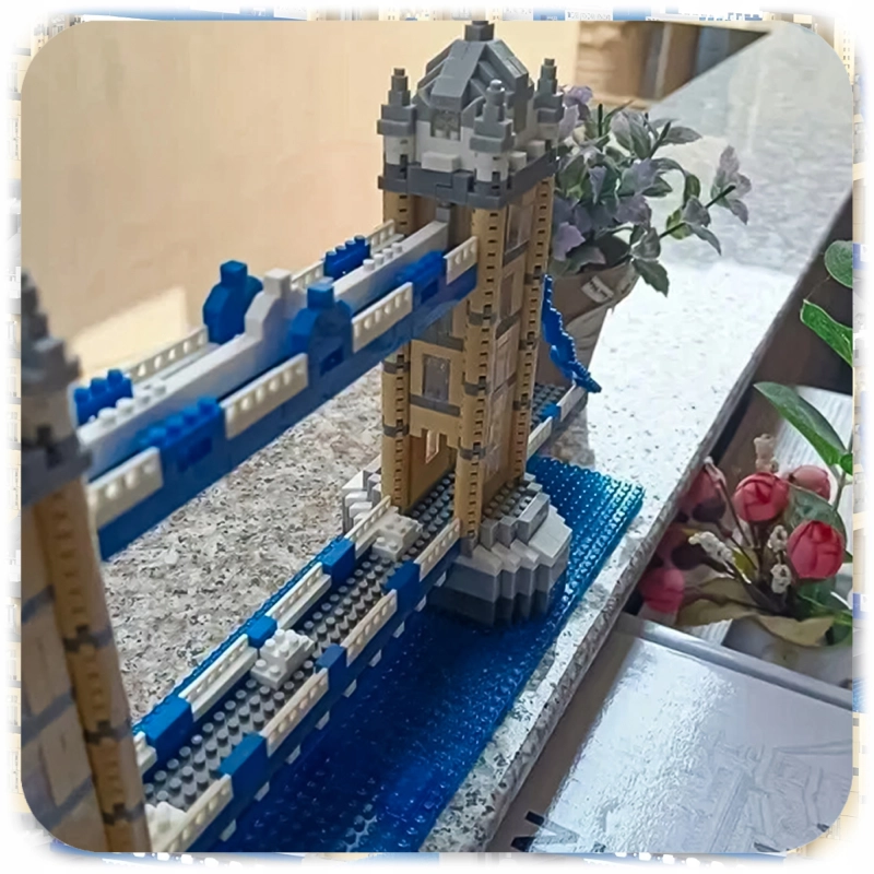 MOST LONDYŃSKI KLOCKI KONSTRUKCYJNE LONDON BRIDGE ZESTAW 1310 ELEMENTÓW XL