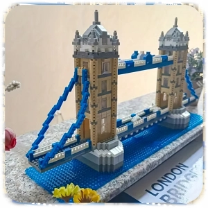 MOST LONDYŃSKI KLOCKI KONSTRUKCYJNE LONDON BRIDGE ZESTAW 1310 ELEMENTÓW XL